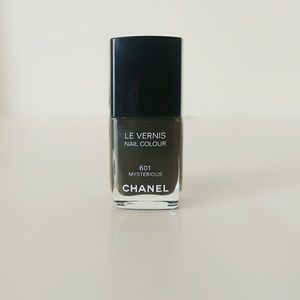 CHANEL LE VERNIS LONGWEAR NAIL POLISH